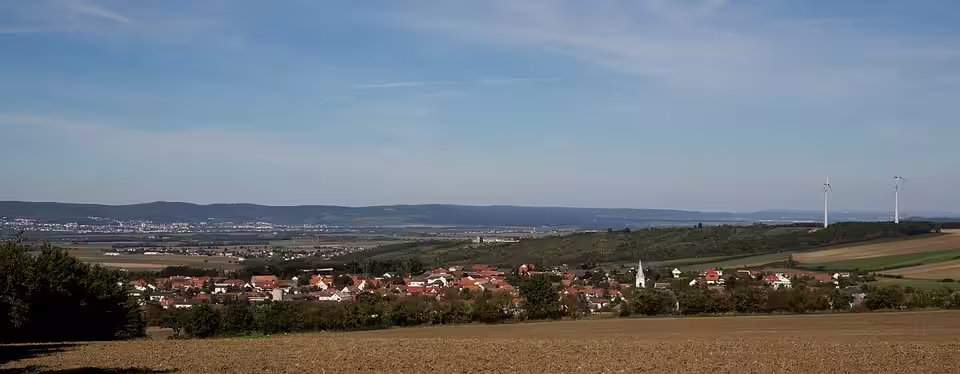 Panoramablick über Baumgarten im Burgenland