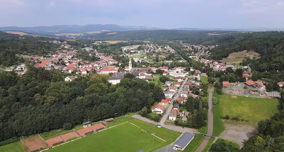 Luftaufnahme von Lockenhaus