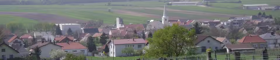 Panoramablick auf das Ortszentrum von Raiding