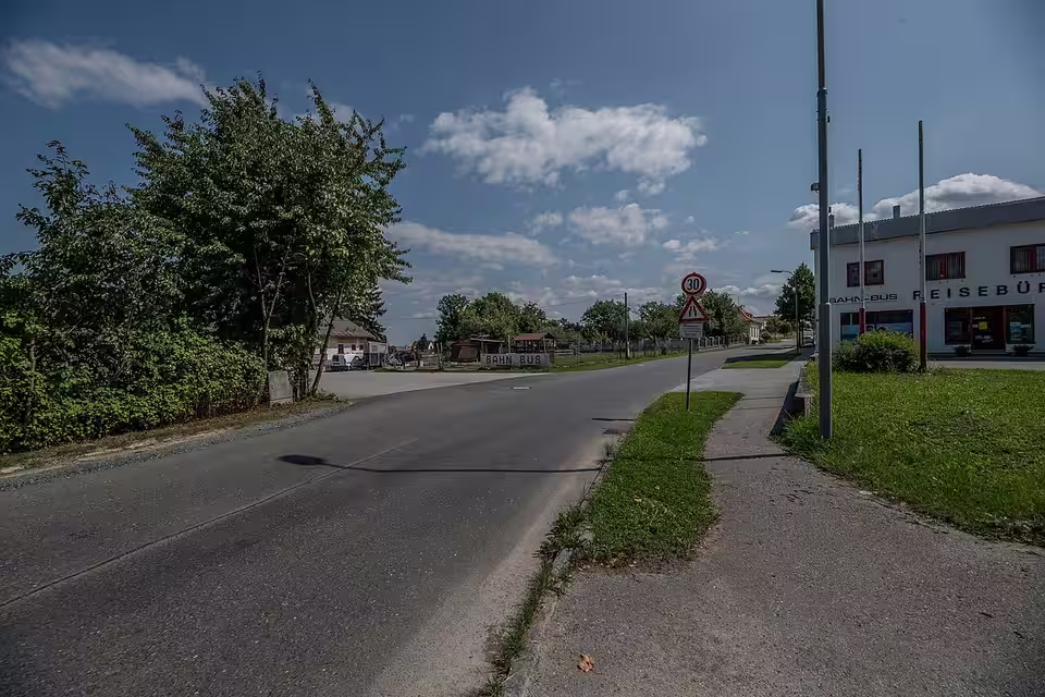 Straßenansicht in Großpetersdorf