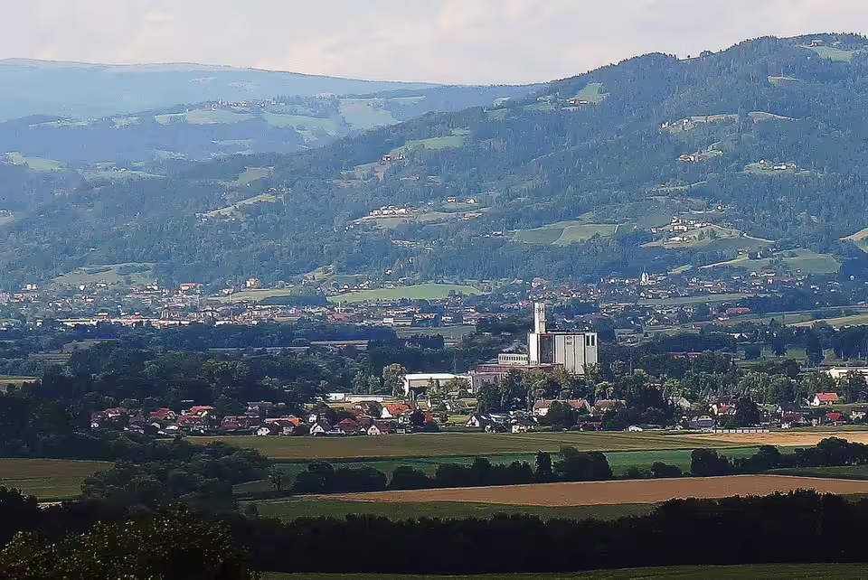 Panoramablick auf Sankt Andrä im Lavanttal
