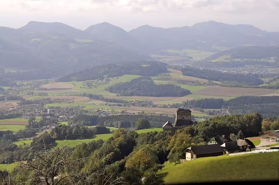 Burgruine Stein in Sankt Georgen im Lavanttal mit Talblick