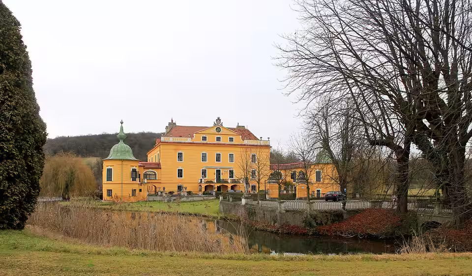 Schloss Wasserburg im Stadtgebiet von St. Pölten.