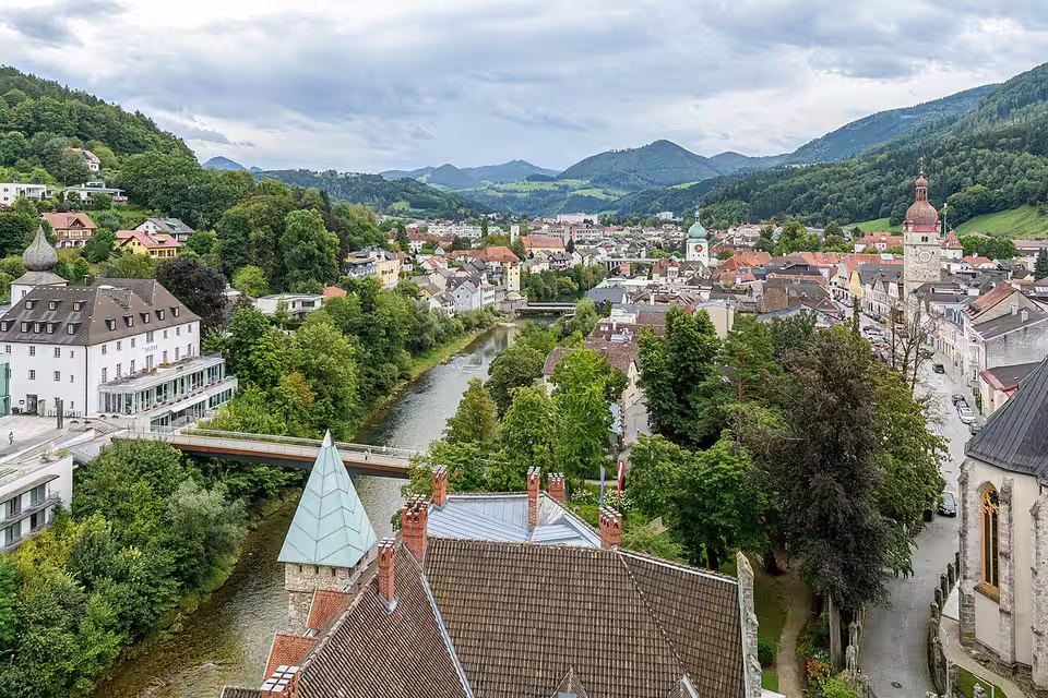 Blick vom Rothschildschloss auf Waidhofen an der Ybbs