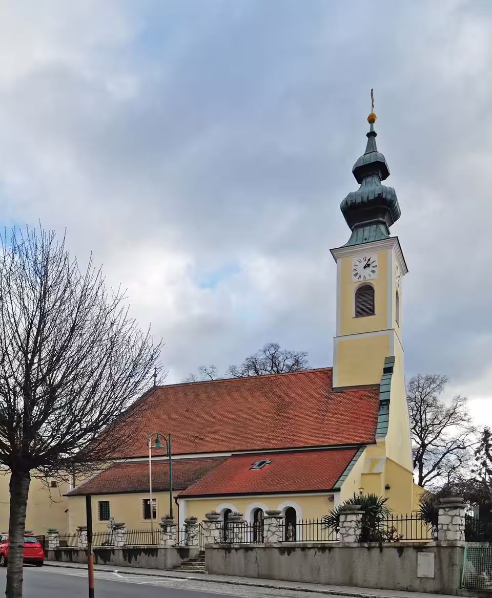 Pfarrkirche Sankt Michael in Hof am Leithaberge