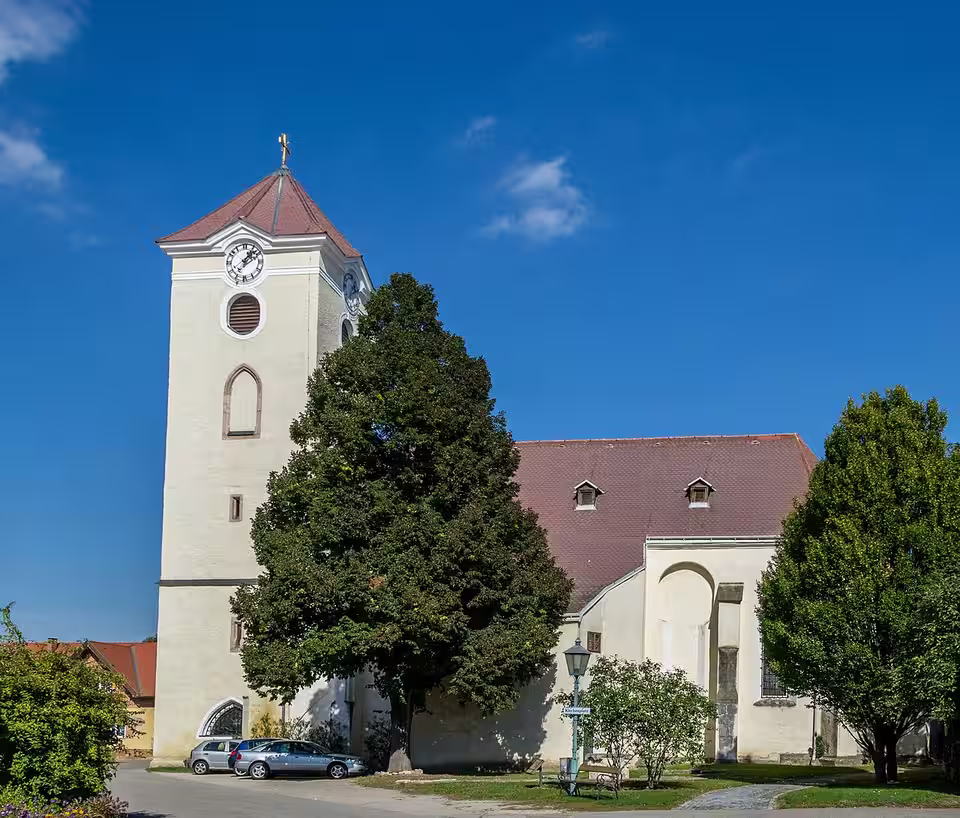 Pfarrkirche Sankt Augustinus in Schrattenthal