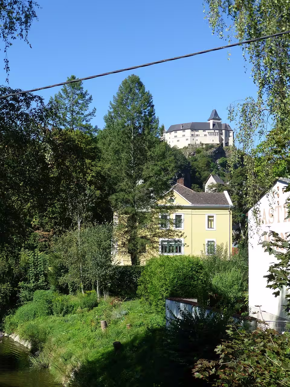 Blick über den Kamp zur Rosenburg in der Gemeinde Rosenburg-Mold