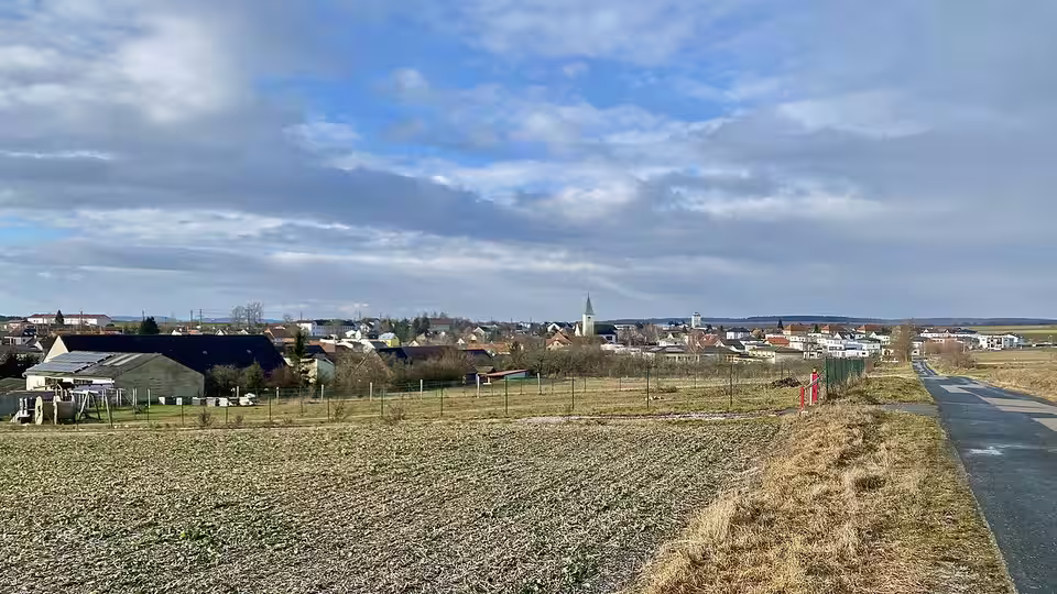 Blick auf Sigmundsherberg von Osten