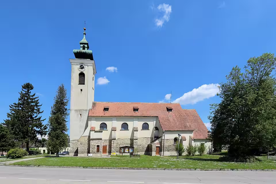 Pfarrkirche Sankt Nikolaus in Großmugl