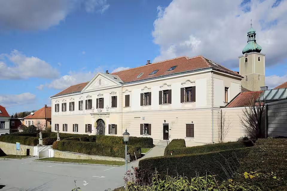Schloss Großrußbach