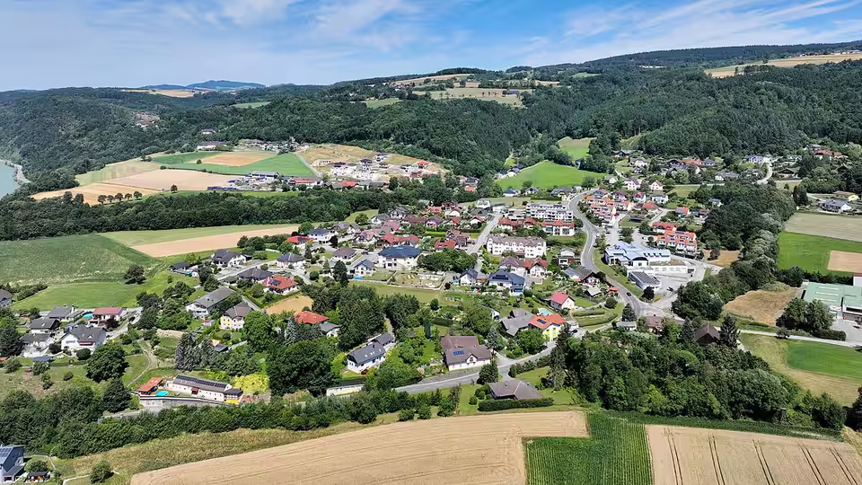 Luftaufnahme von Hofamt Priel