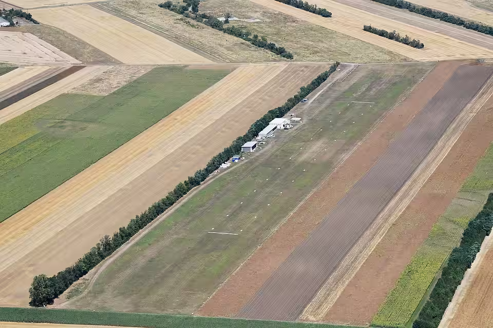 Luftaufnahme des Flugplatzes Altlichtenwarth.