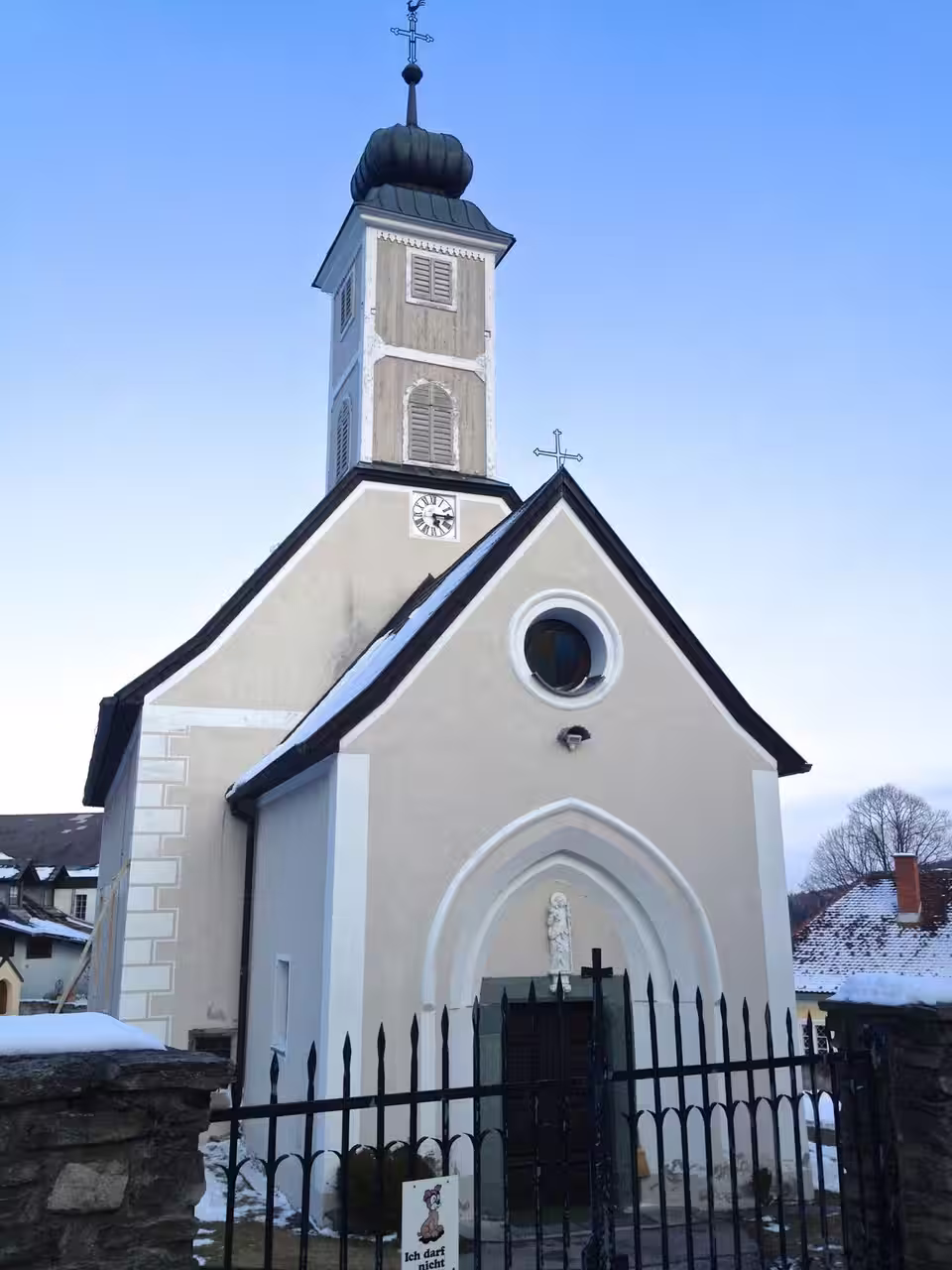 Pfarrkirche hl. Petrus in St. Peter am Neuwald, Gemeinde Aspangberg-St. Peter.