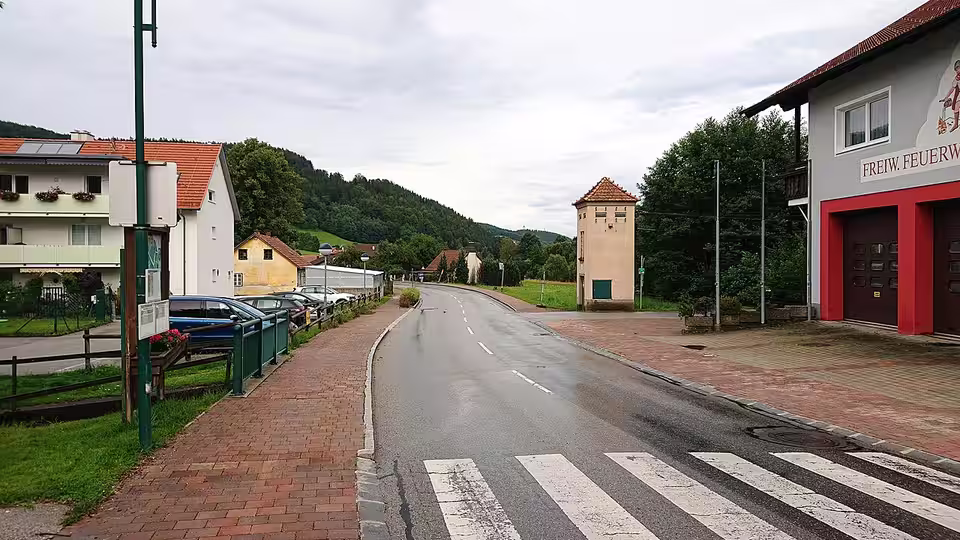 Straßenansicht an der L134 in Otterthal.