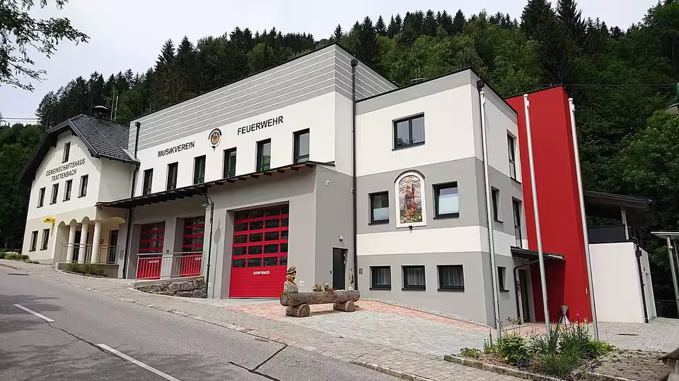 Feuerwehr- und Gemeindehaus in Trattenbach