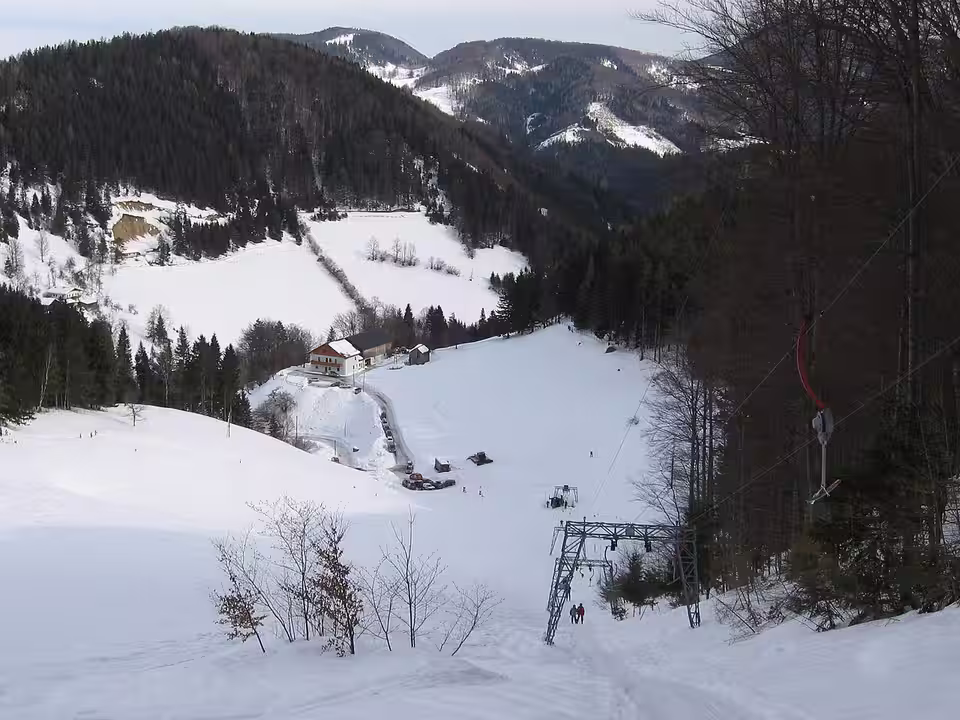 Winterlandschaft beim Schilift Enne in Schwarzenbach an der Pielach