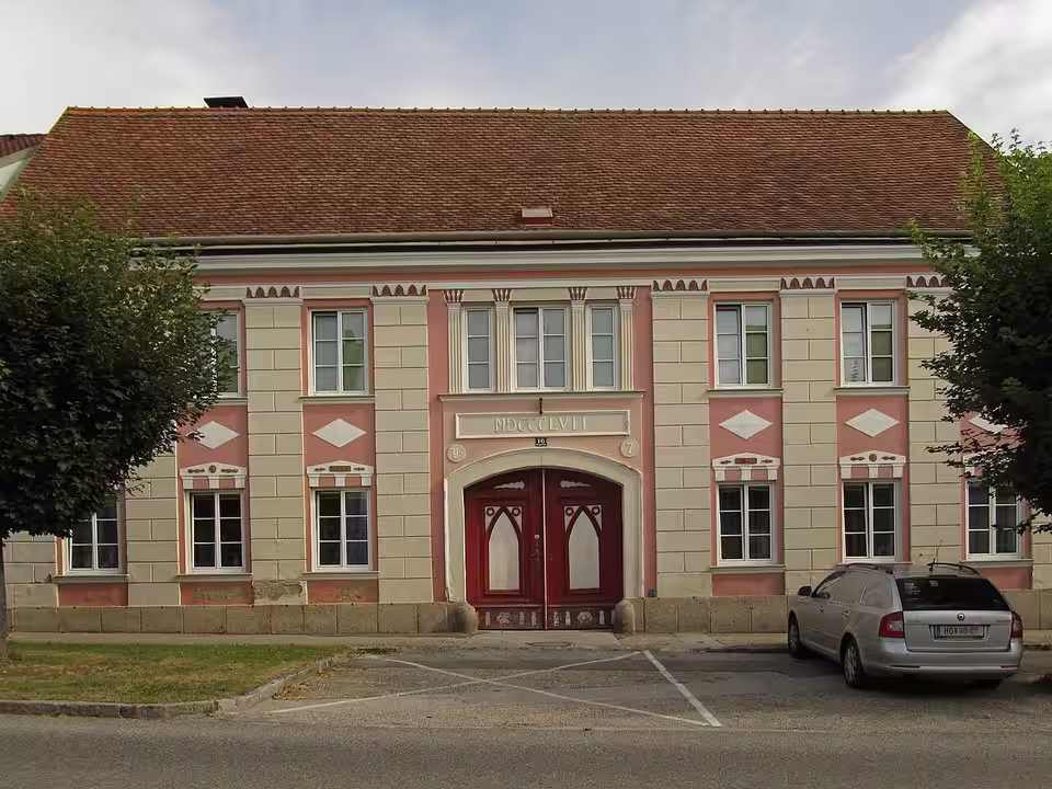 Bürgerhaus am Hauptplatz 16 in Thaya