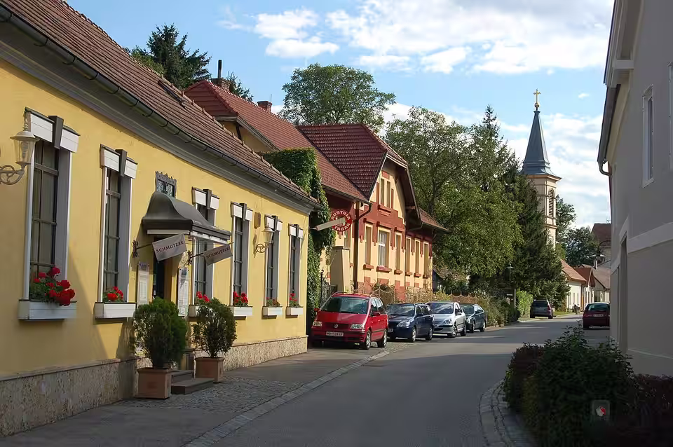 Hauptstraße von Winzendorf