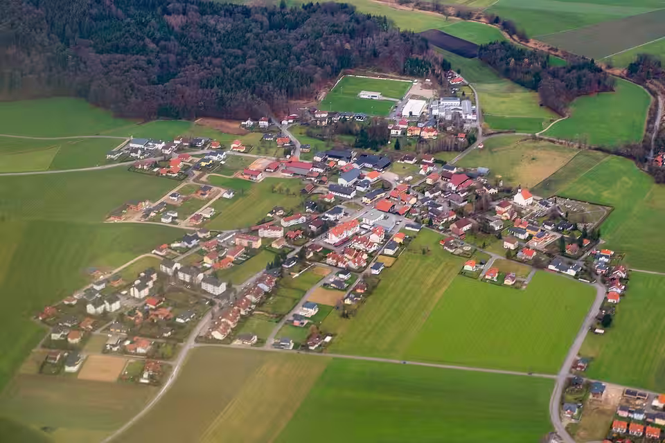 Luftaufnahme von St. Pantaleon