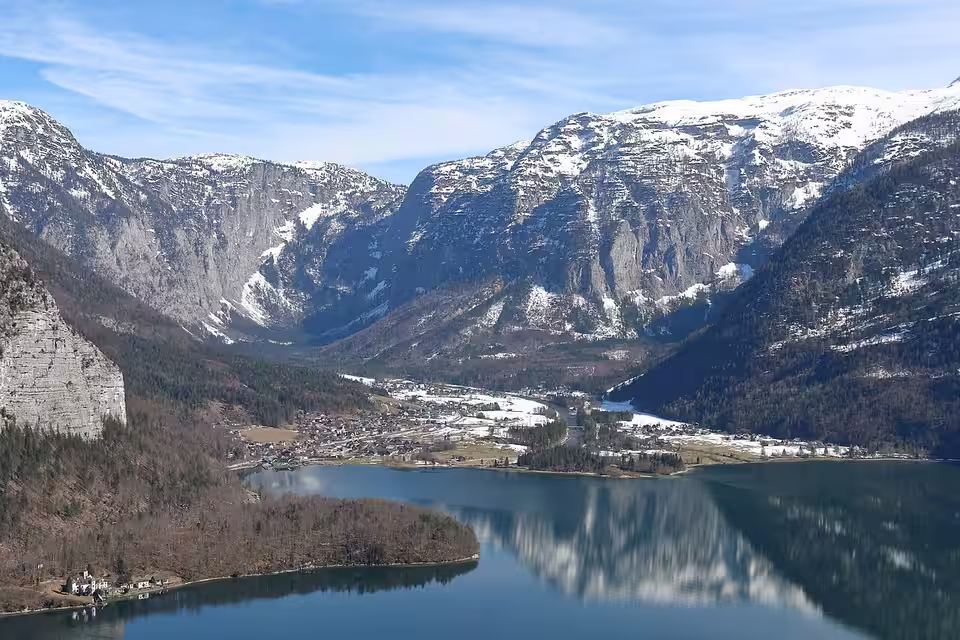 Blick auf Obertraun am Hallstätter See