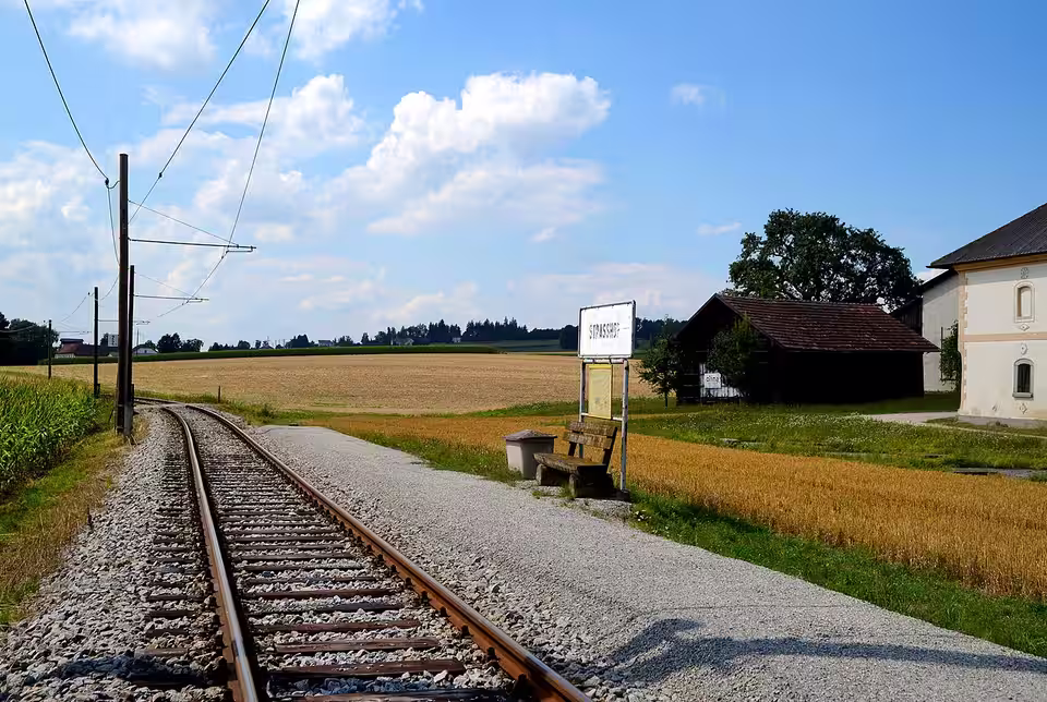 Haltestelle Straßhof an der Aschach in der Gemeinde Pötting