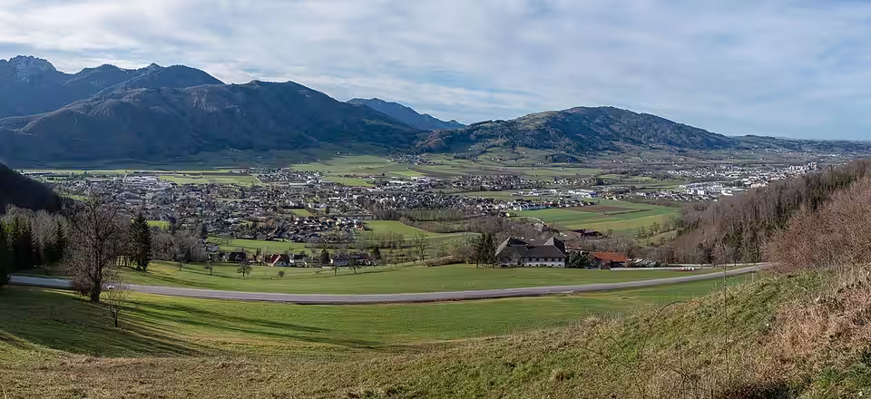 Blick von Altpernstein auf Micheldorf und Kirchdorf an der Krems