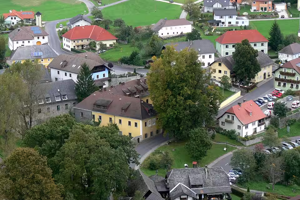 Blick auf Waxenberg in der Gemeinde Oberneukirchen
