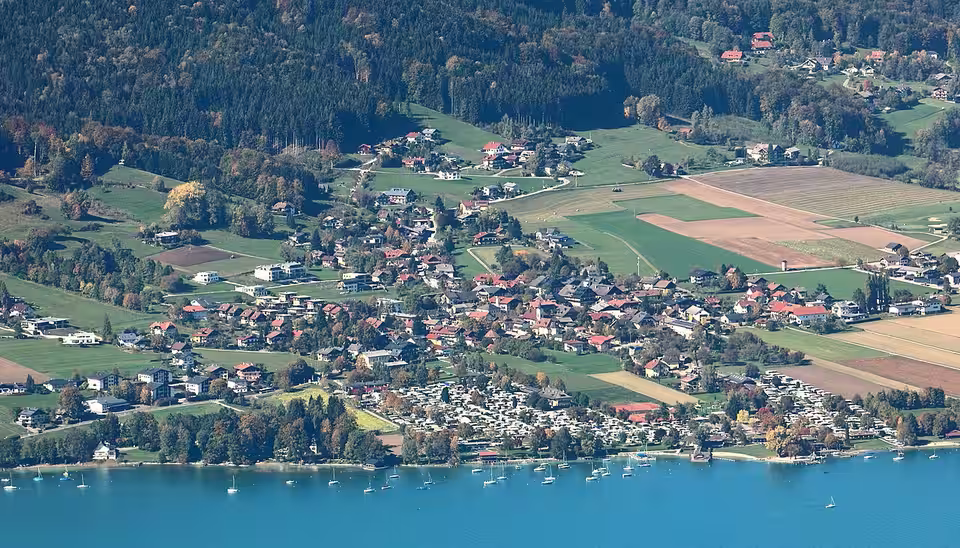 Ortsansicht von Nußdorf am Attersee