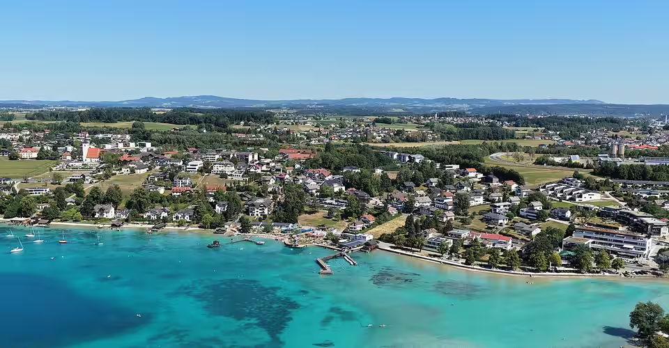 Ortsansicht von Seewalchen am Attersee