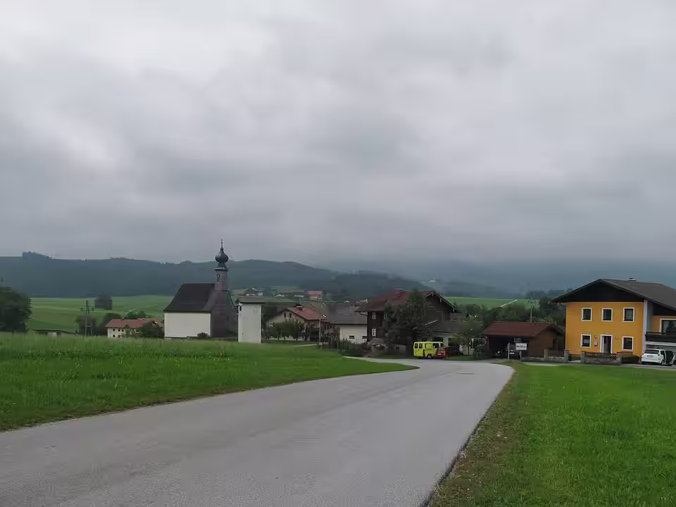 Ortsansicht von Neufahrn in der Gemeinde Neumarkt am Wallersee