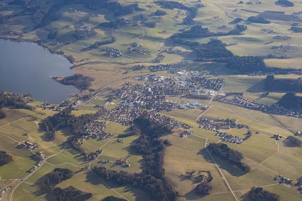 Luftaufnahme von Obertrum am See