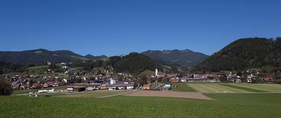 Blick von Süden auf Passail