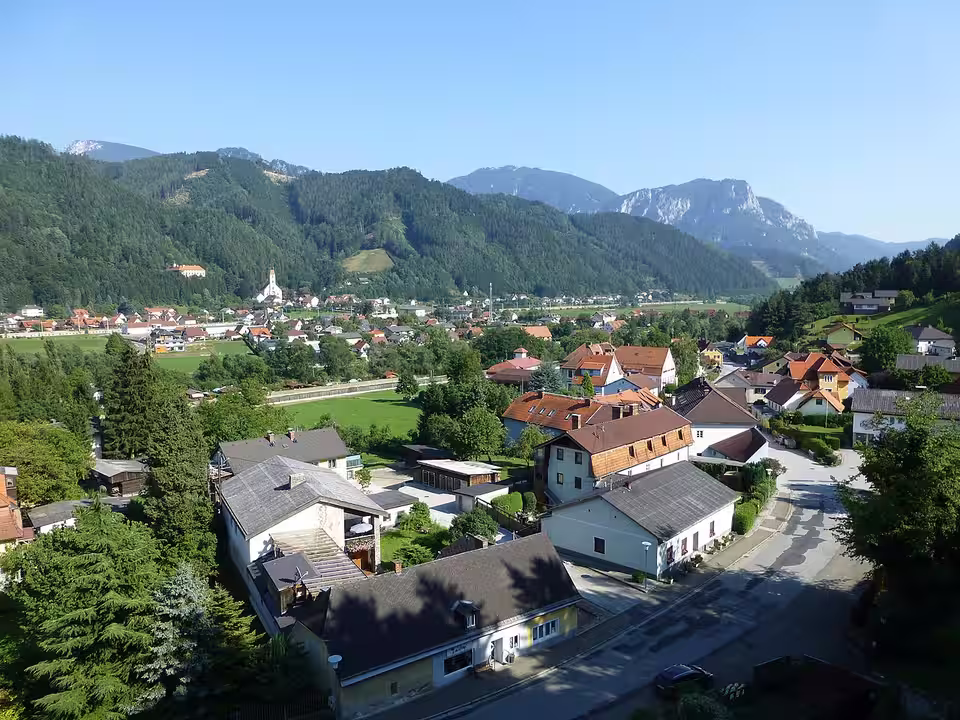 Blick von Kirchdorf über die Mur auf Pernegg an der Mur