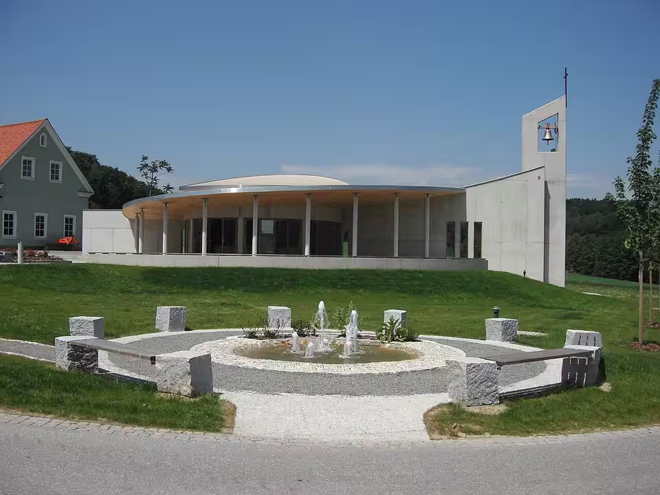 Moderne Engelskapelle in Hartl