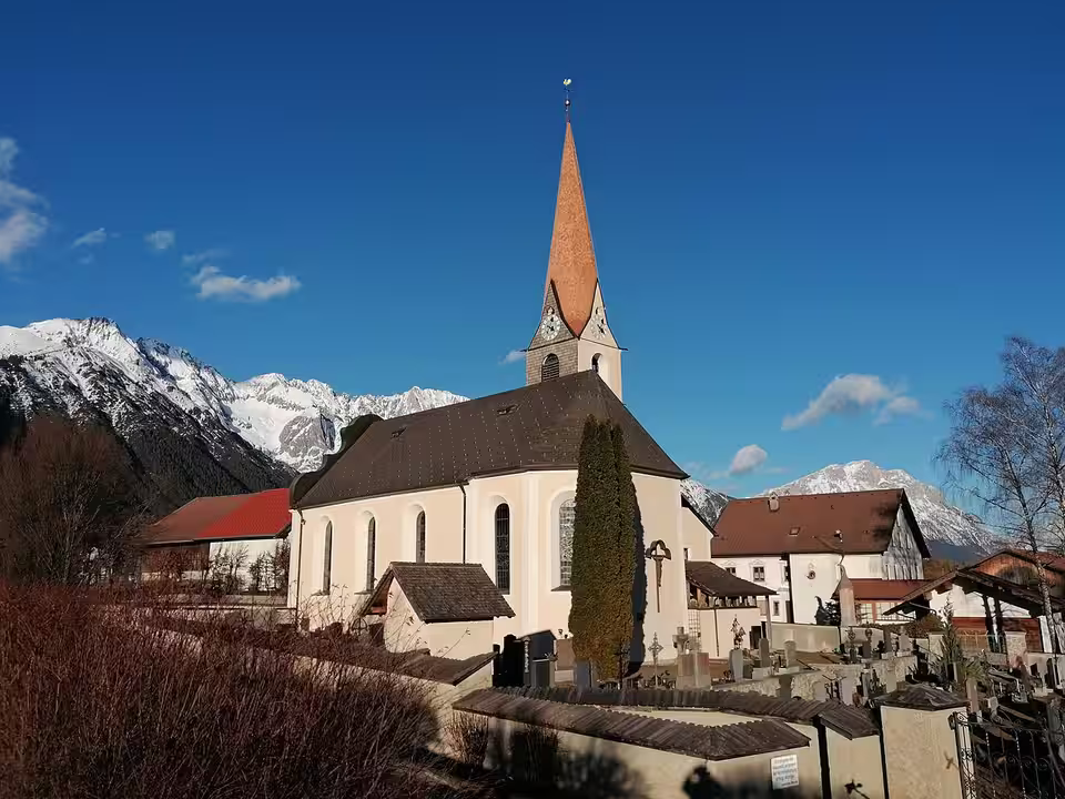 Pfarrkirche Sankt Josef in Unterstrass, Gemeinde Obsteig