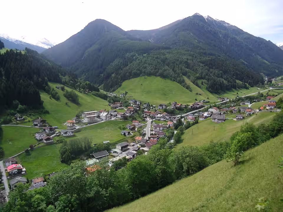Sellrain mit Rauer Kopf und Windegg