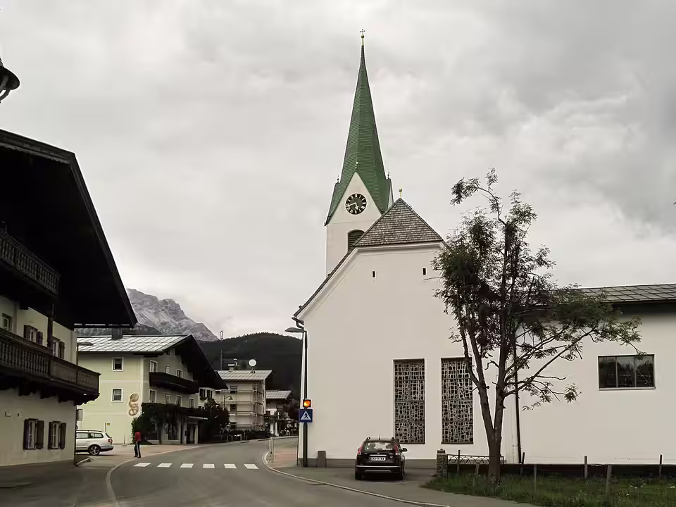 Pfarrkirche Maria Schnee in Hochfilzen
