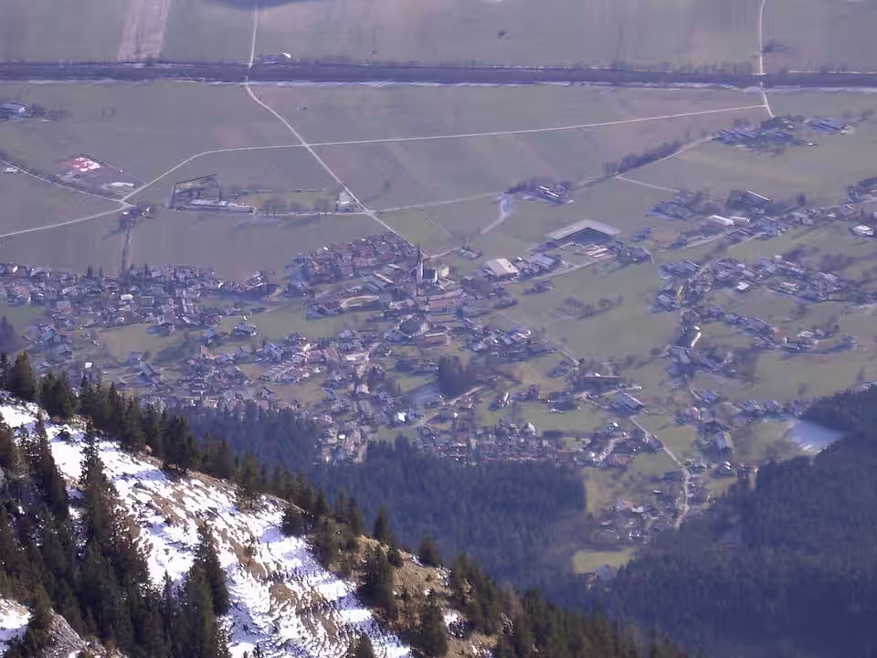 Blick vom Vorderen Sonnwendjoch auf Münster