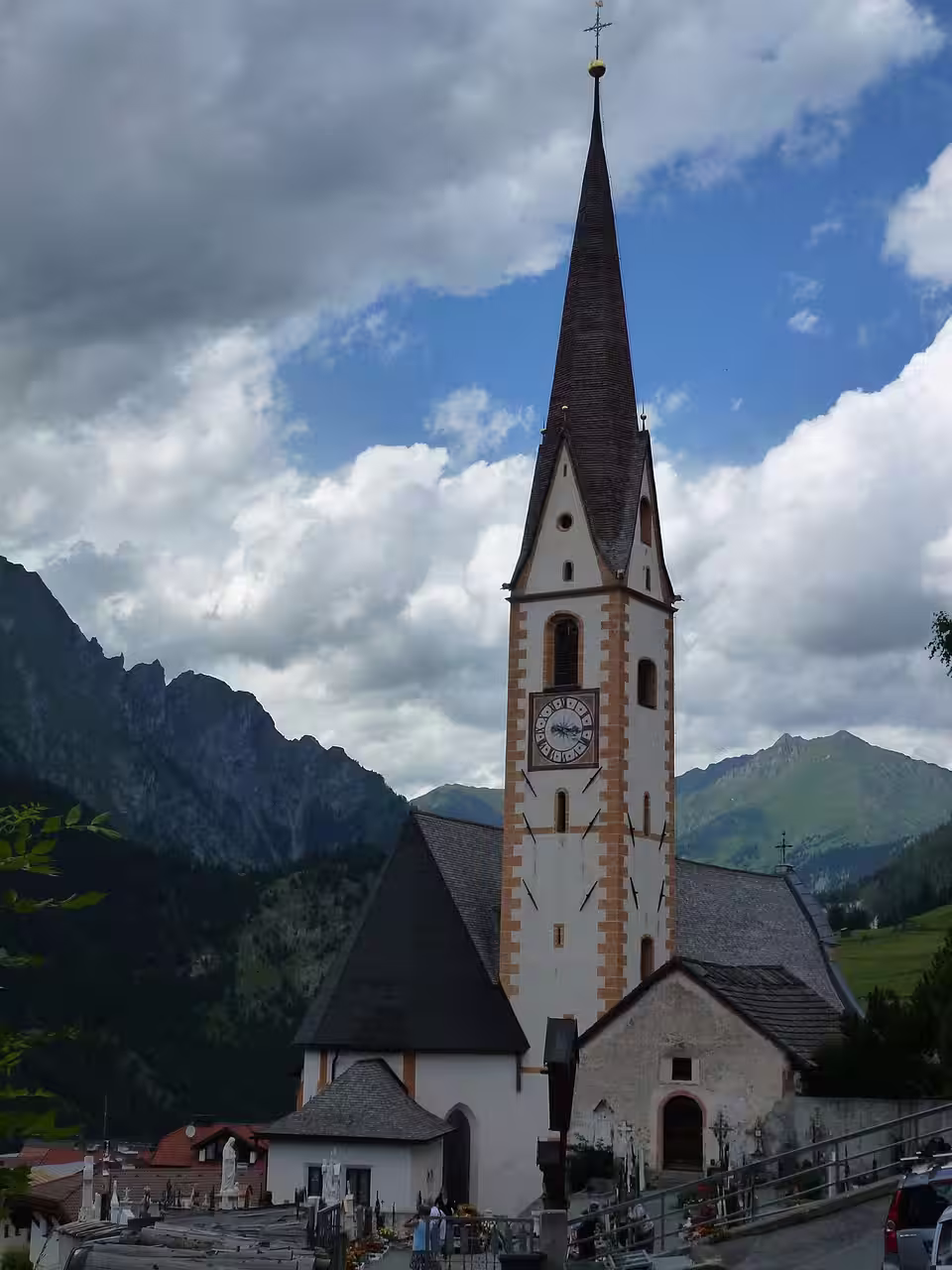 Pfarrkirche Sankt Valentin in Nauders