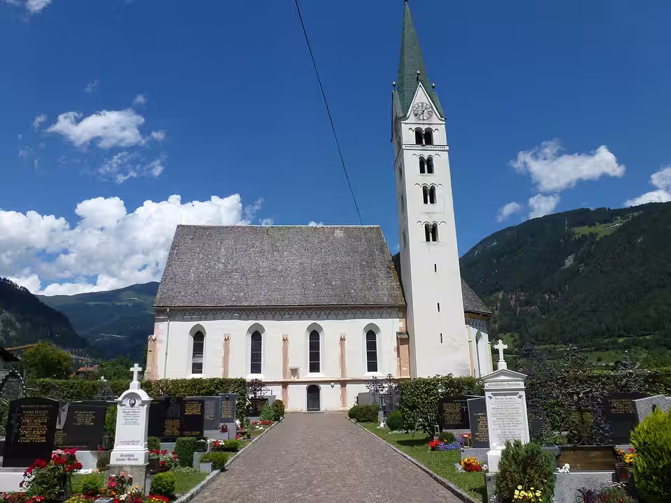 Pfarrkirche Mariä Himmelfahrt in Prutz
