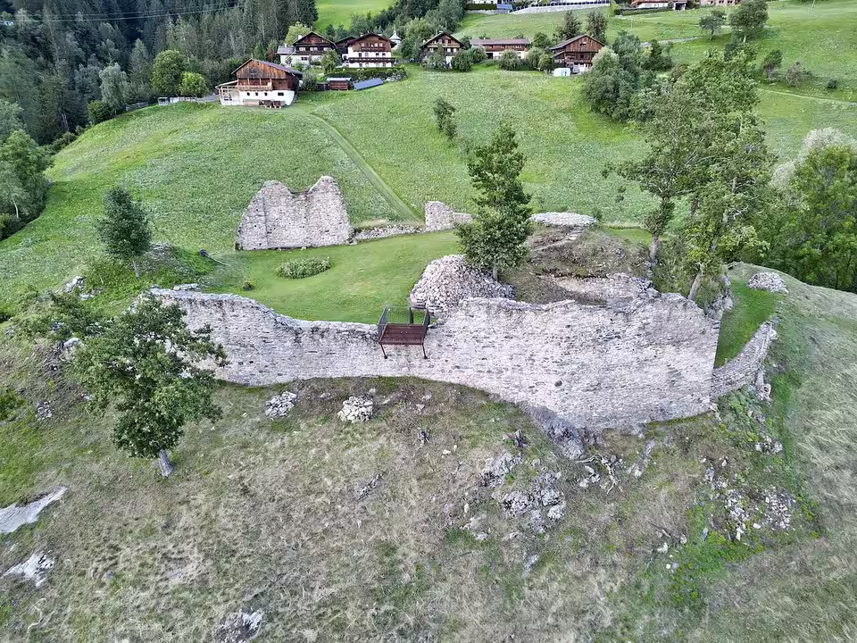 Burgruine Walchenstein in Iselsberg-Stronach