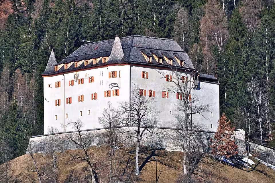 Schloss Lengberg in der Gemeinde Nikolsdorf
