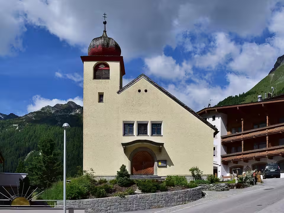 Filialkirche Mariä Himmelfahrt in Hintertux, Gemeinde Tux