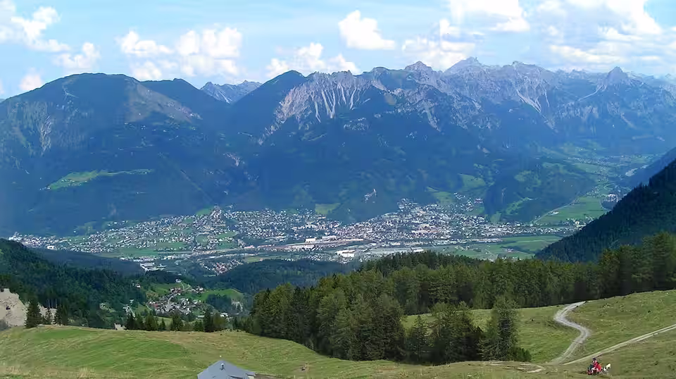 Blick auf Bludenz und das umliegende Tal