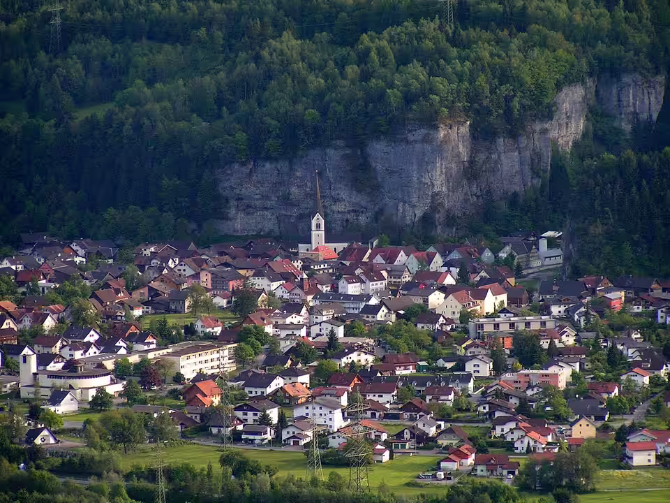 Blick auf Bürs und den Eingang der Bürser Schlucht
