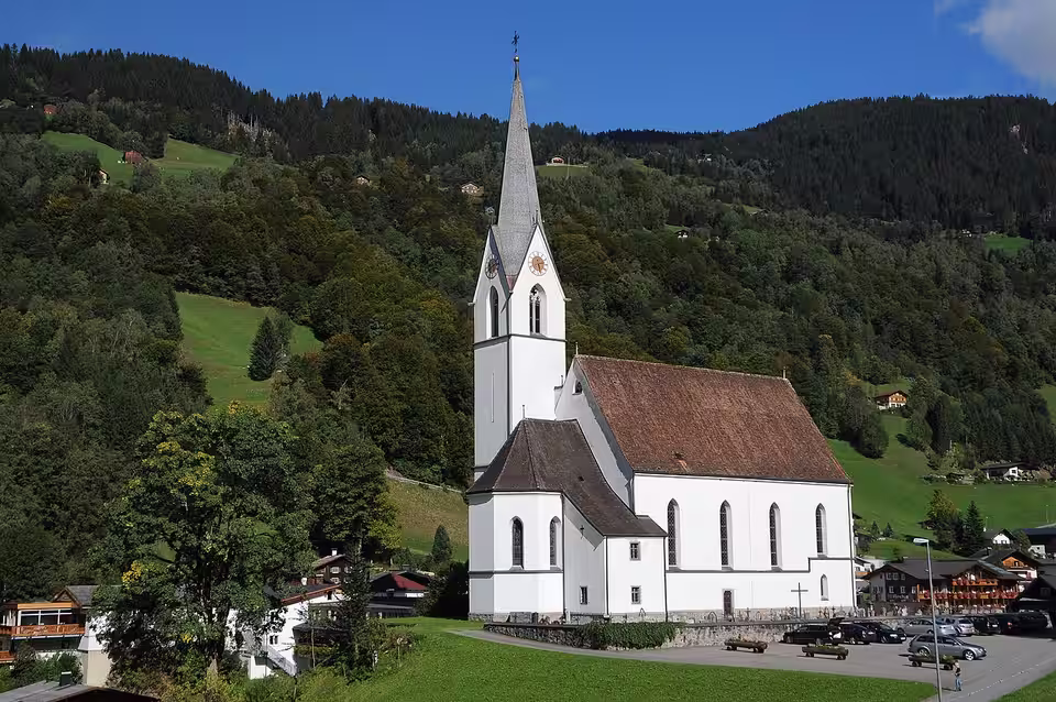 Pfarrkirche Sankt Josef und Nikolaus in Silbertal