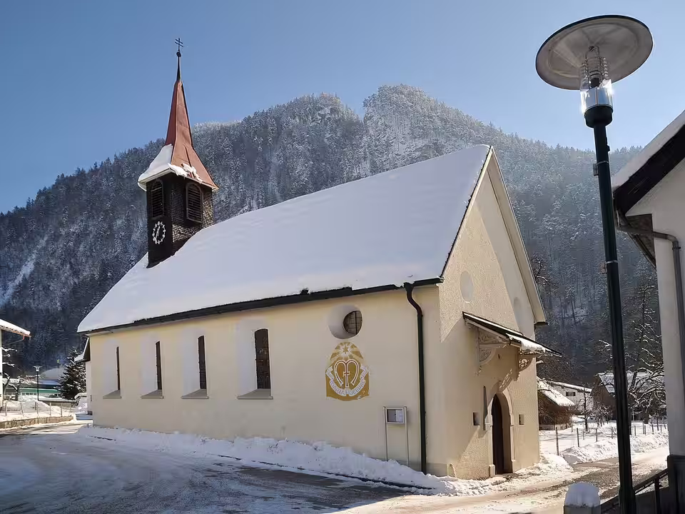 Wallfahrtskirche Mariä Geburt in Stallehr
