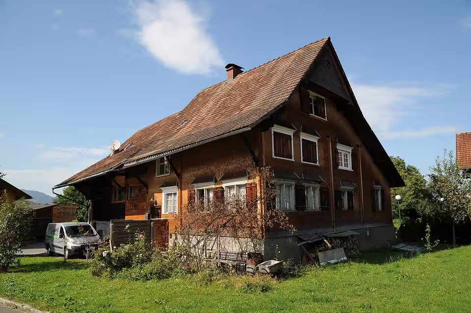 Historischer Rheintalhof an der Straße Hanfland in Altach